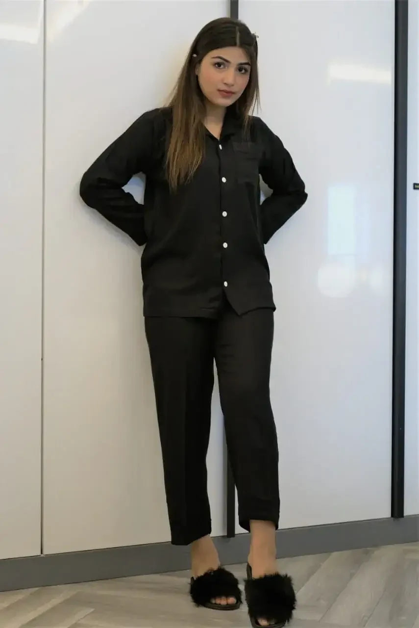 Solid Black Linen - ELORA OFFICIAL