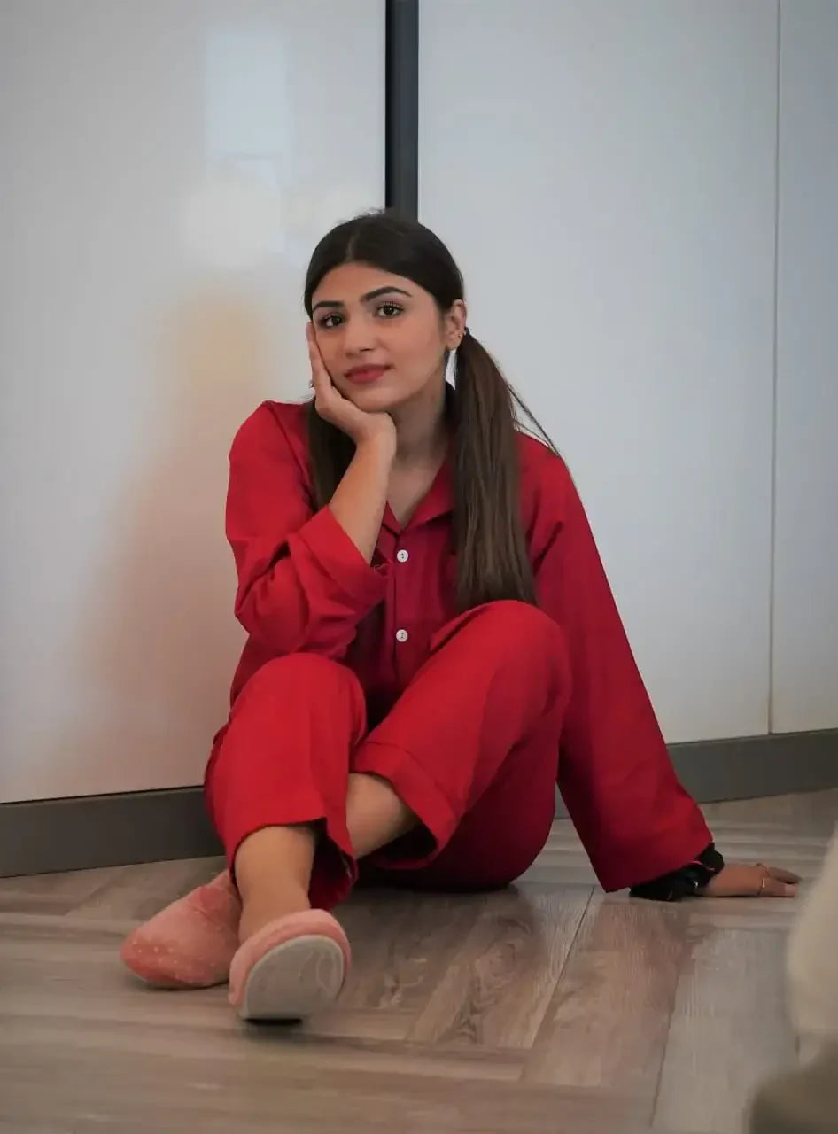 Solid Red Linen - ELORA OFFICIAL